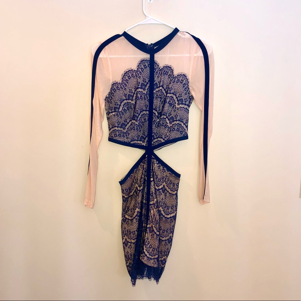 Missguided cobalt blue cut out lace panel dress - Picture 7 of 11